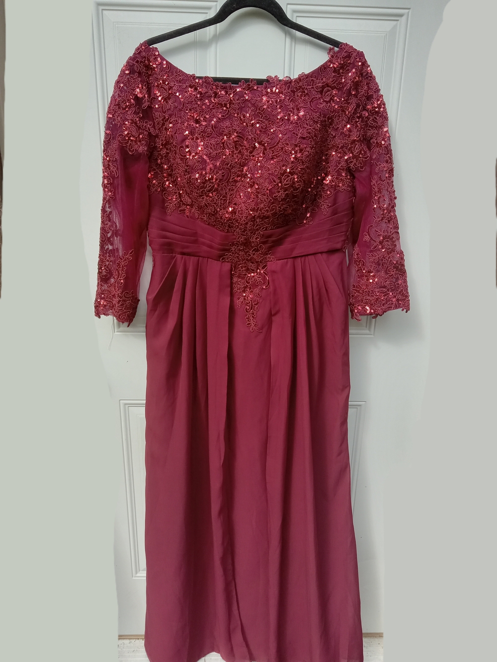 Mother Of The Bride/ Groom Burgundy Chiffon Size 16 Lace Evening Dress Sequins